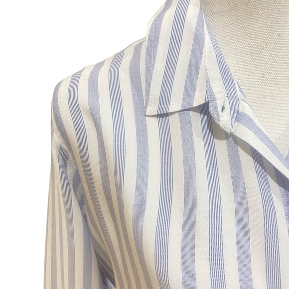 Rails blue & white stripe button down shirt lightweight size medium - Picture 5 of 11